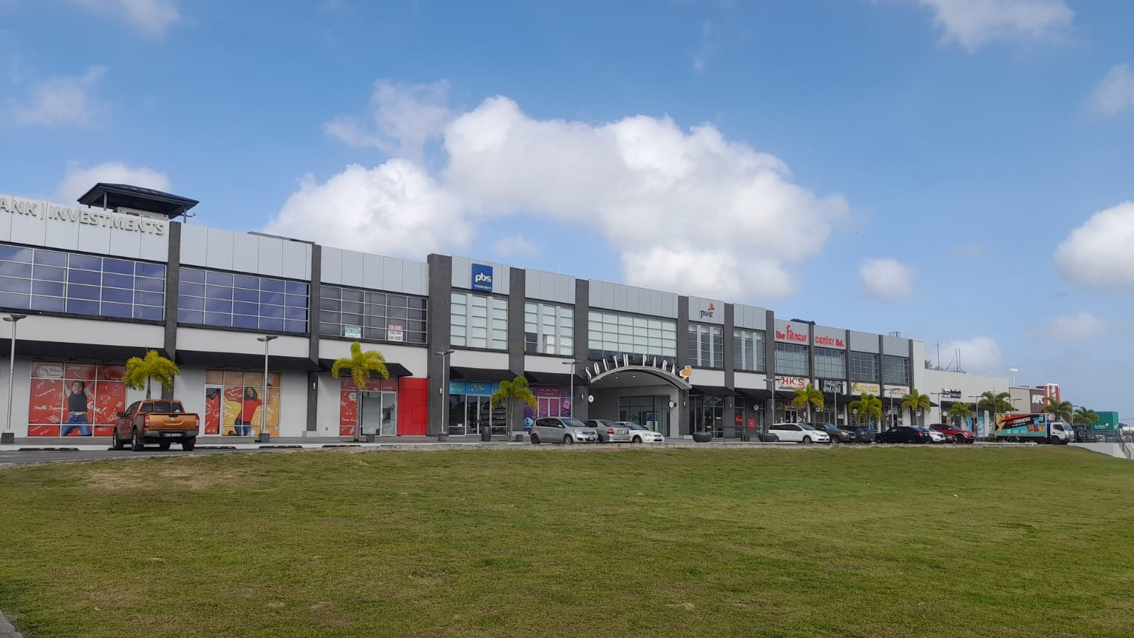 San Fernando South Park Commercial Space