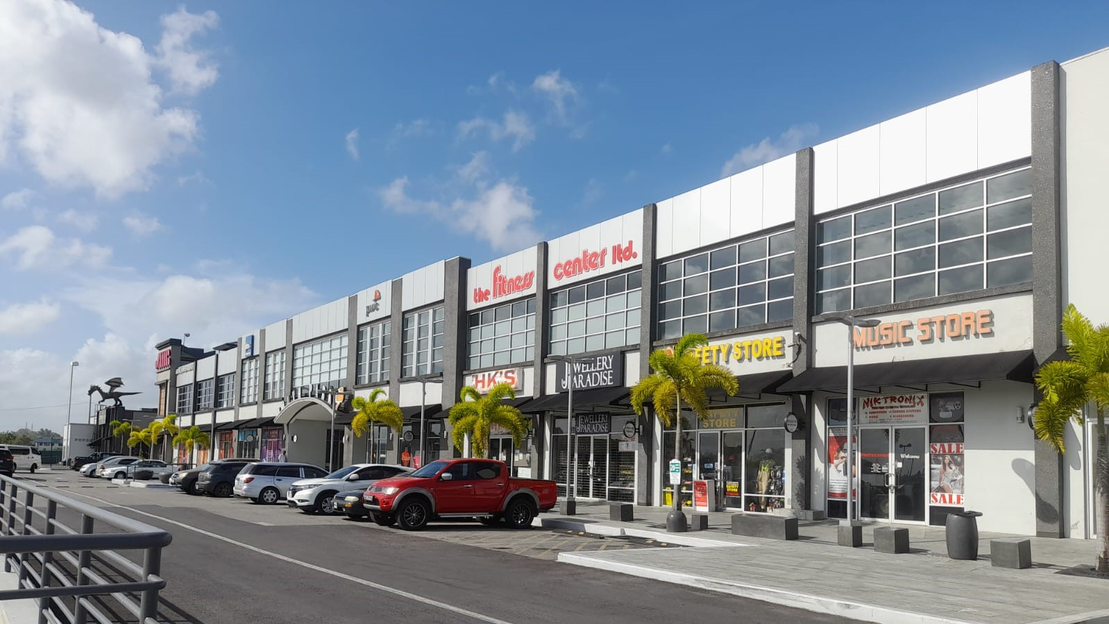 San Fernando South Park Commercial Space