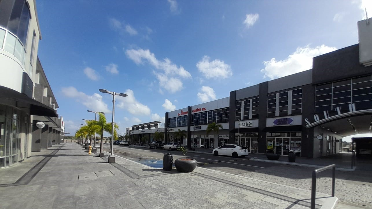 San Fernando South Park Commercial Space
