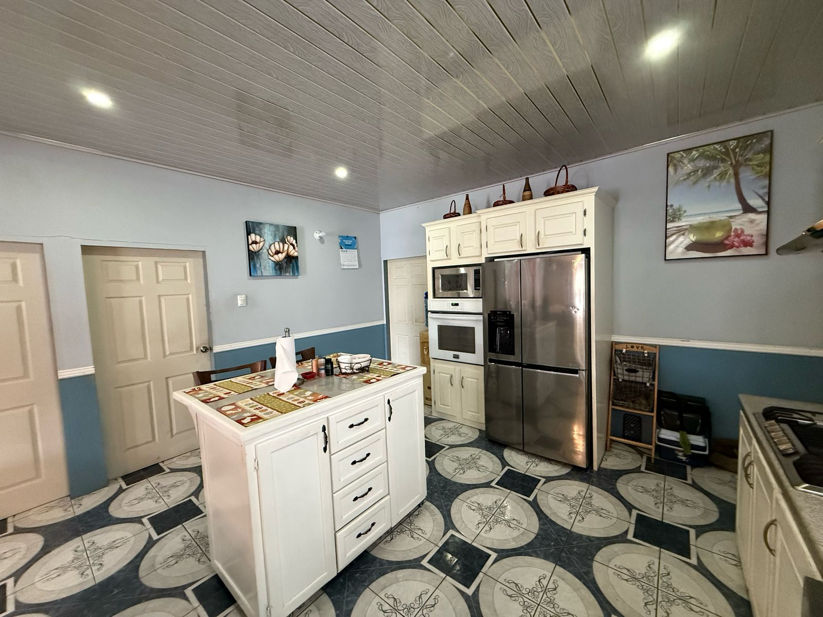 5 Trinidad La Brea Kern Street 18 La Brea Home