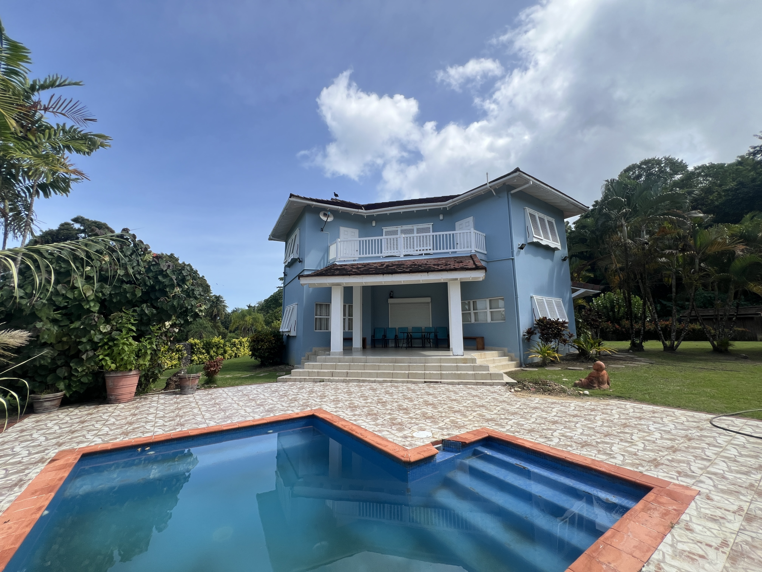 Blanchisseuse Coastal Townhouse