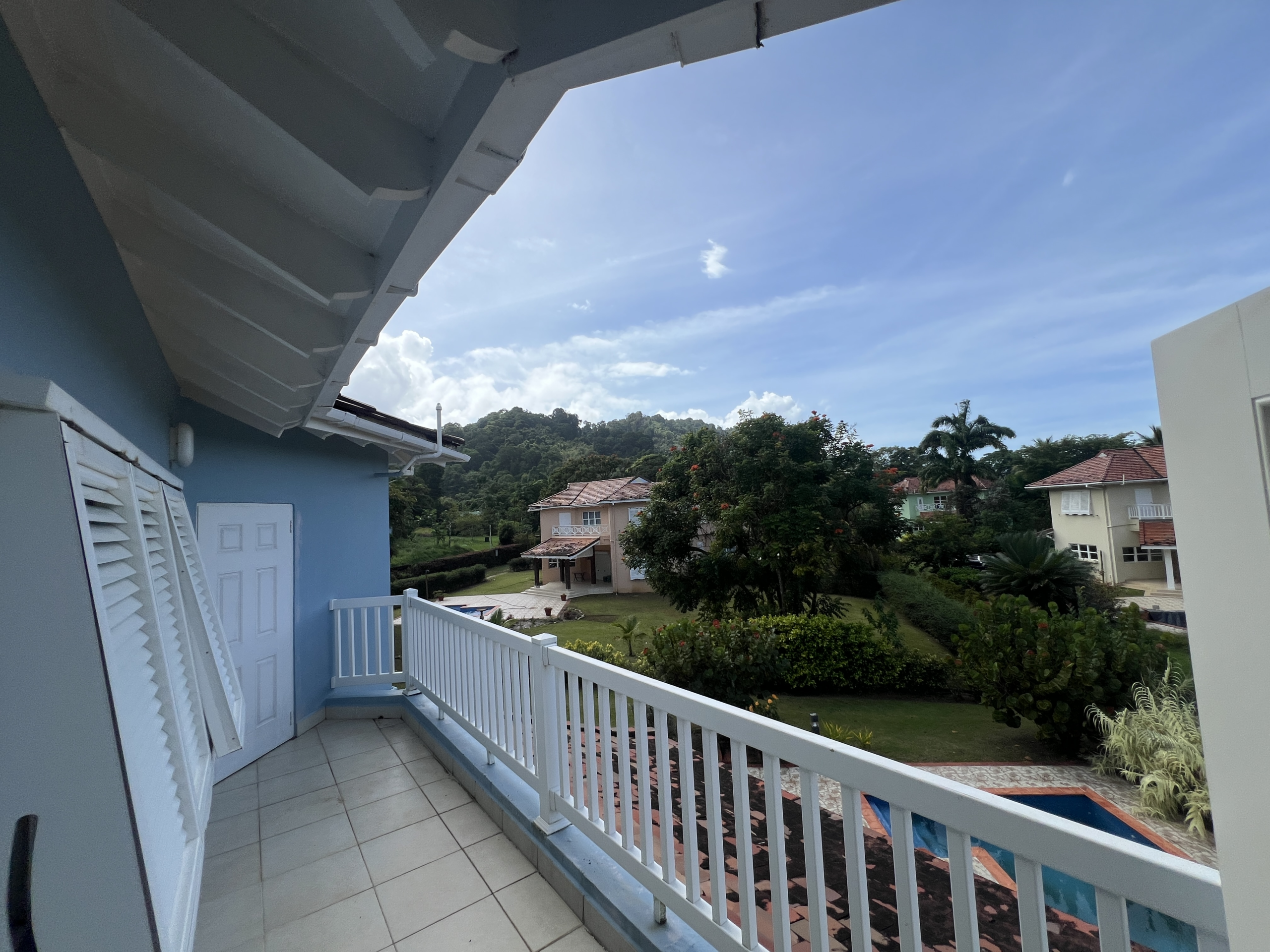 Blanchisseuse Coastal Townhouse