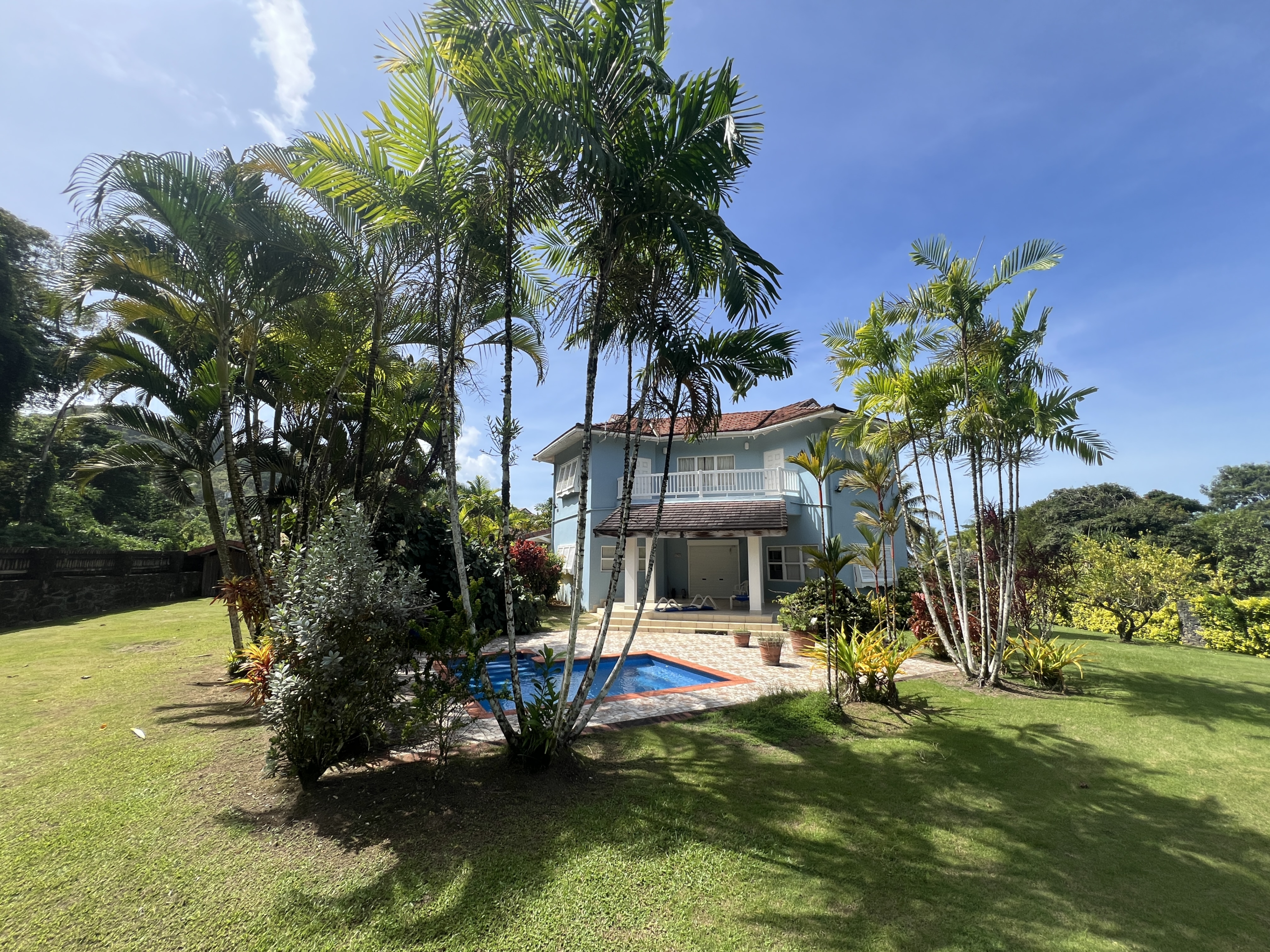 Blanchisseuse Coastal Townhouse