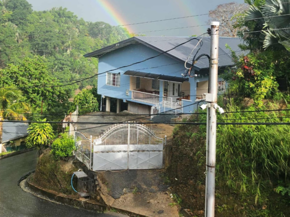 Paramin Apartment
