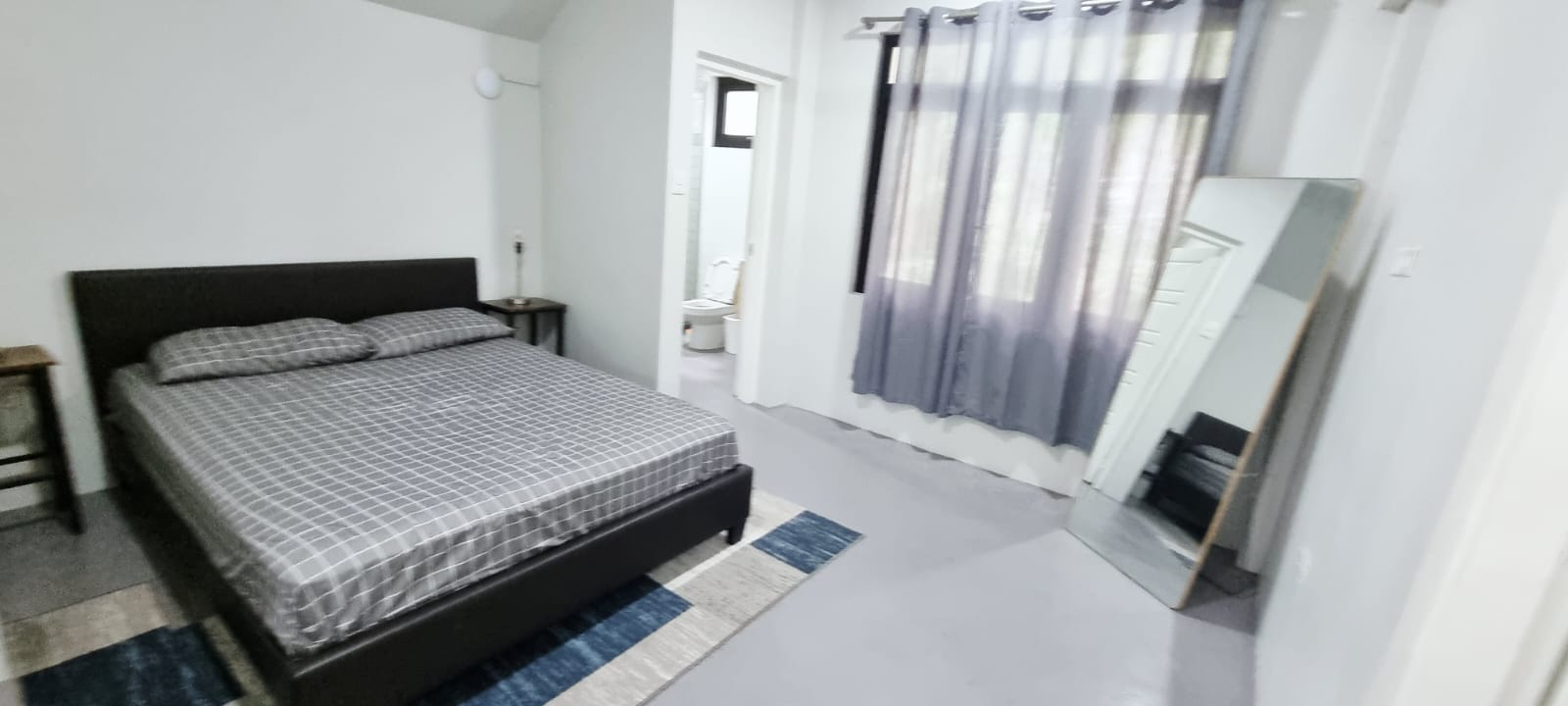 Santa Cruz Apartment
