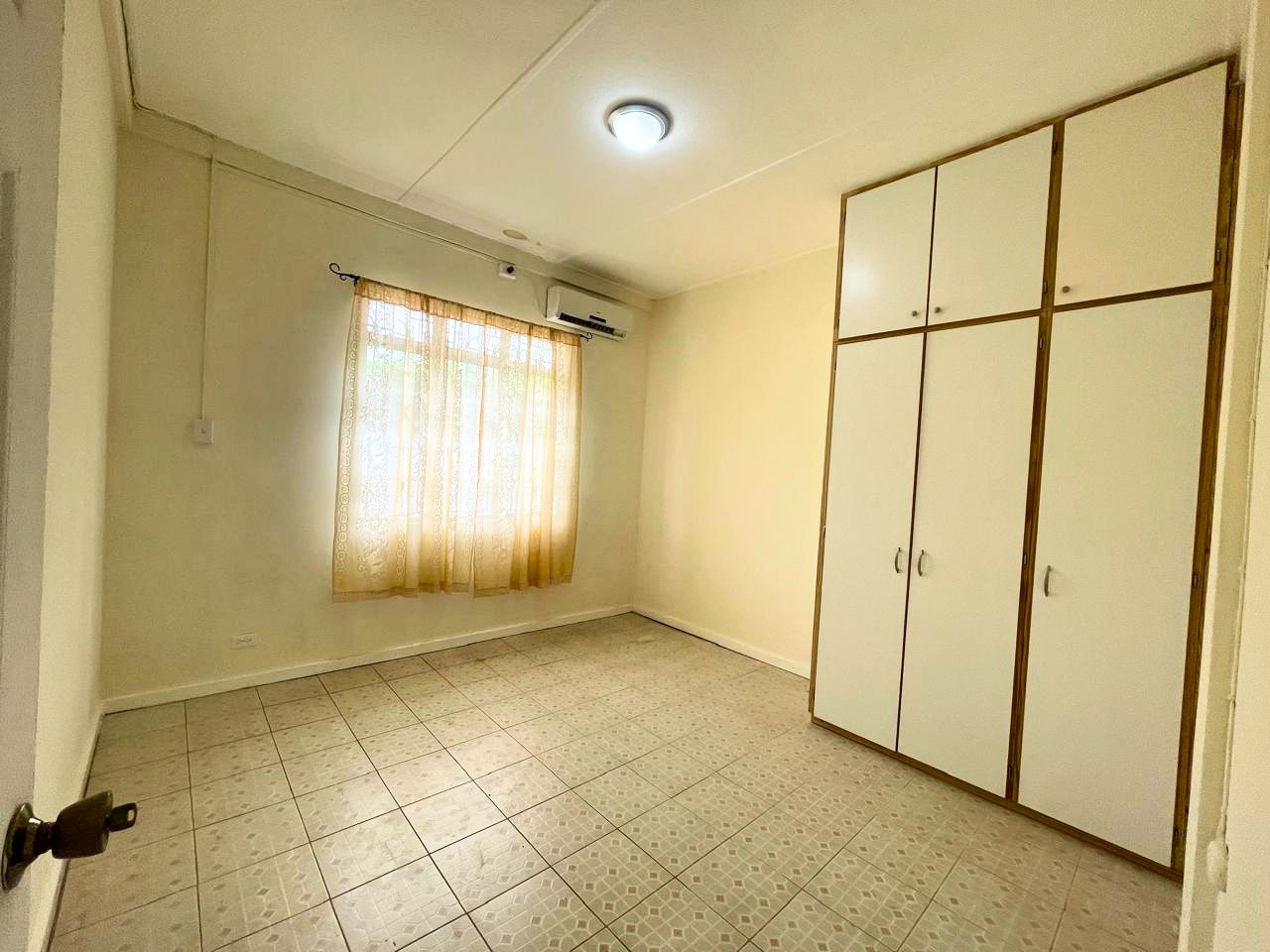 PETIT VALLEY APARTMENT