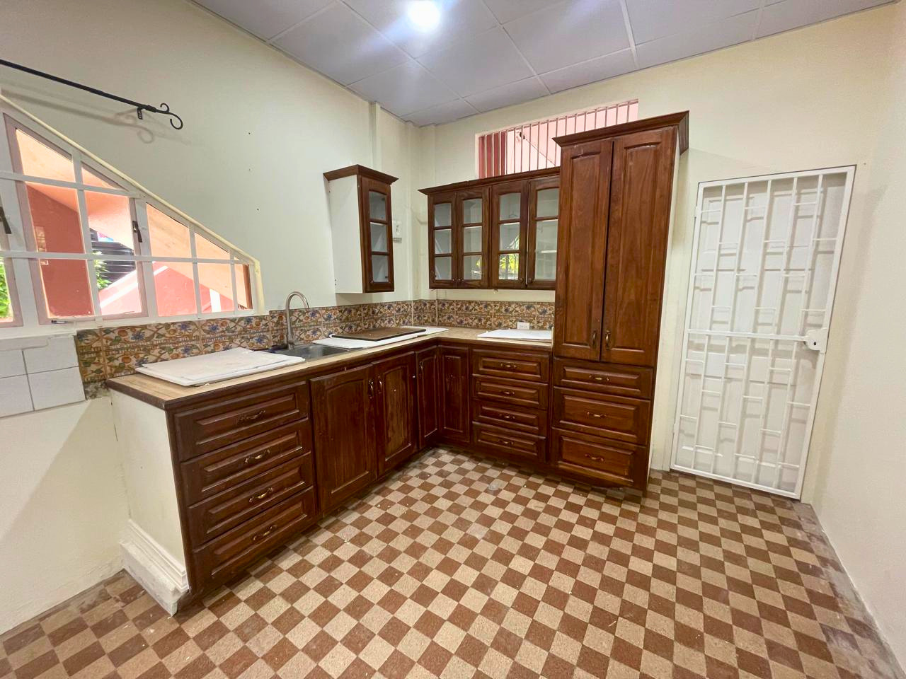 PETIT VALLEY APARTMENT