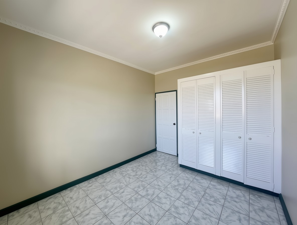 Barataria Apartment