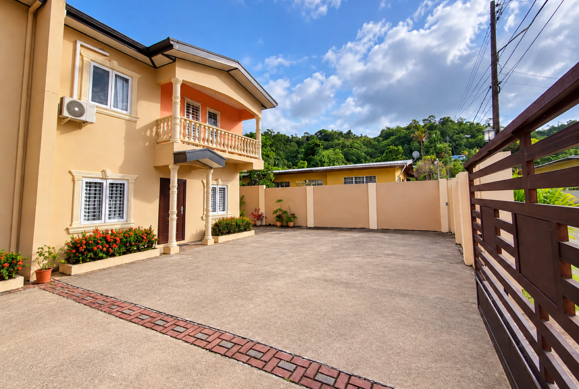 Santa Cruz Townhouse