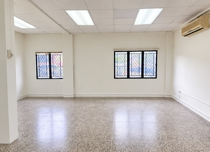 COMMERCIAL SPACE